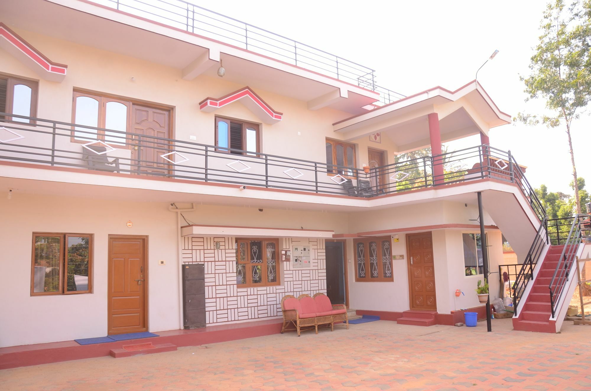 Coorg Girinivas Deluxe Homestay-Wi-Fi มาดิเครี ภายนอก รูปภาพ