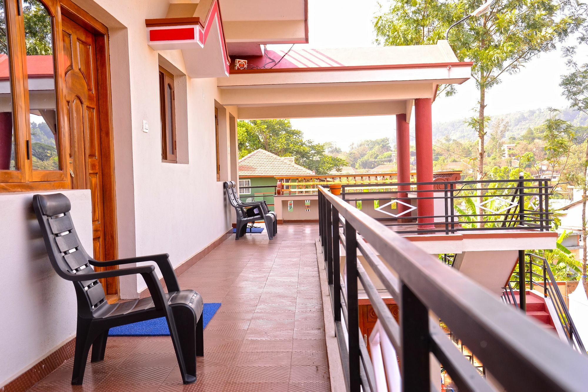 Coorg Girinivas Deluxe Homestay-Wi-Fi มาดิเครี ภายนอก รูปภาพ